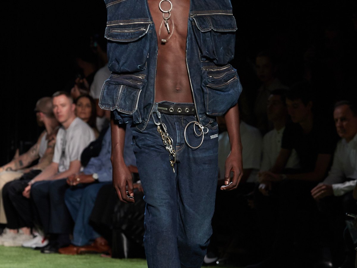 OFF-WHITE c-o VIRGILABLOH-